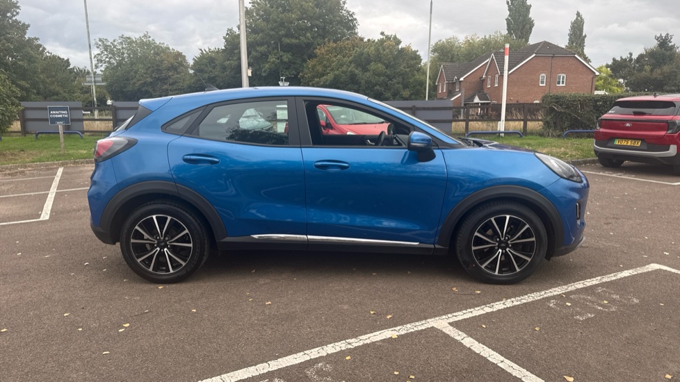 Ford Puma 1.0 EcoBoost Hybrid mHEV Titanium 5dr Petrol Hatchback - Image 22