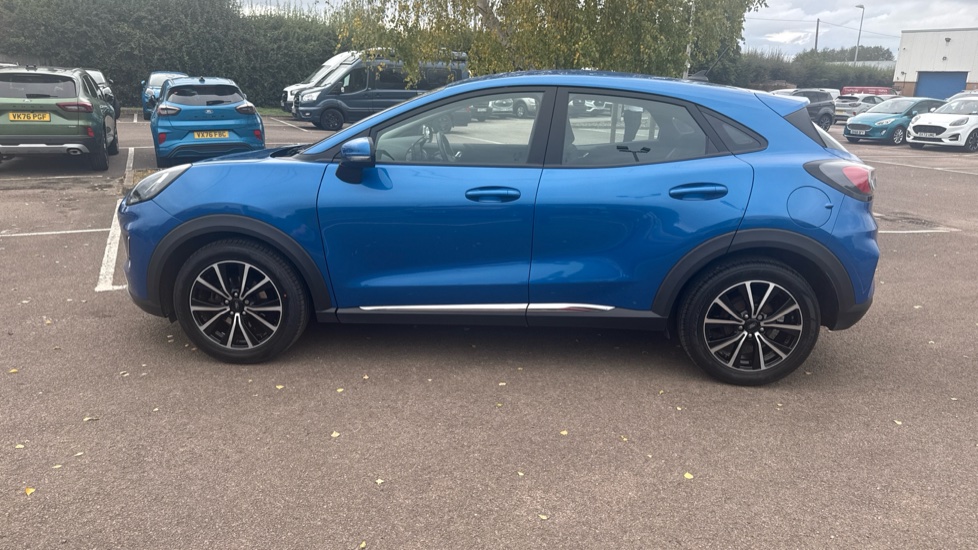 Ford Puma 1.0 EcoBoost Hybrid mHEV Titanium 5dr Petrol Hatchback - Image 27
