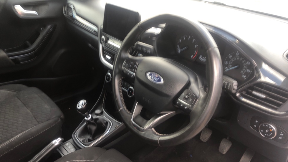 Ford Puma 1.0 EcoBoost Hybrid mHEV Titanium 5dr Petrol Hatchback - Image 11