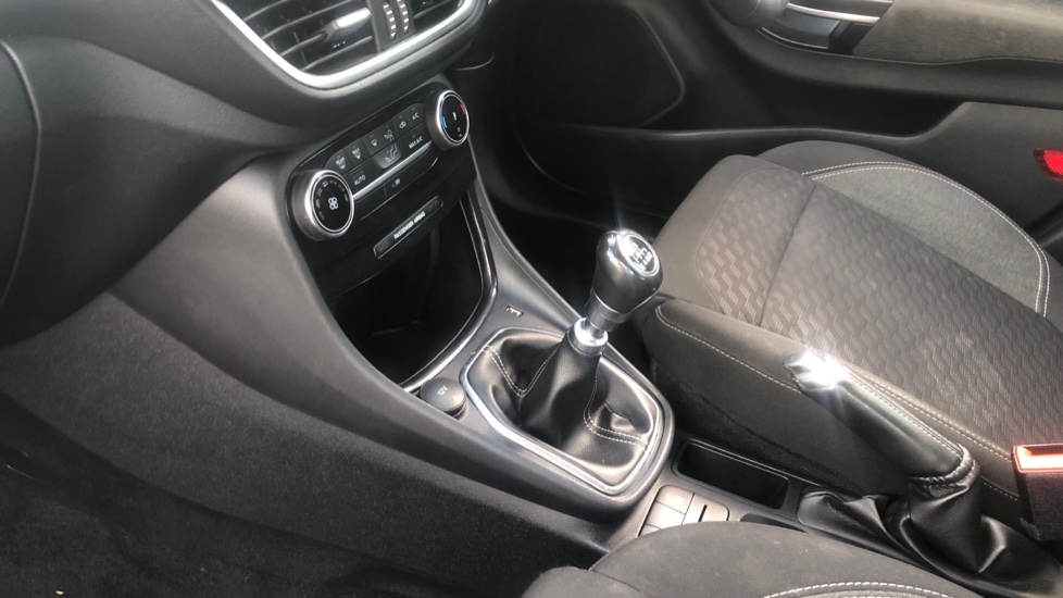 Ford Puma 1.0 EcoBoost Hybrid mHEV Titanium 5dr Petrol Hatchback - Image 13