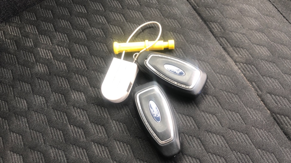 Ford Puma 1.0 EcoBoost Hybrid mHEV Titanium 5dr Petrol Hatchback - Image 19