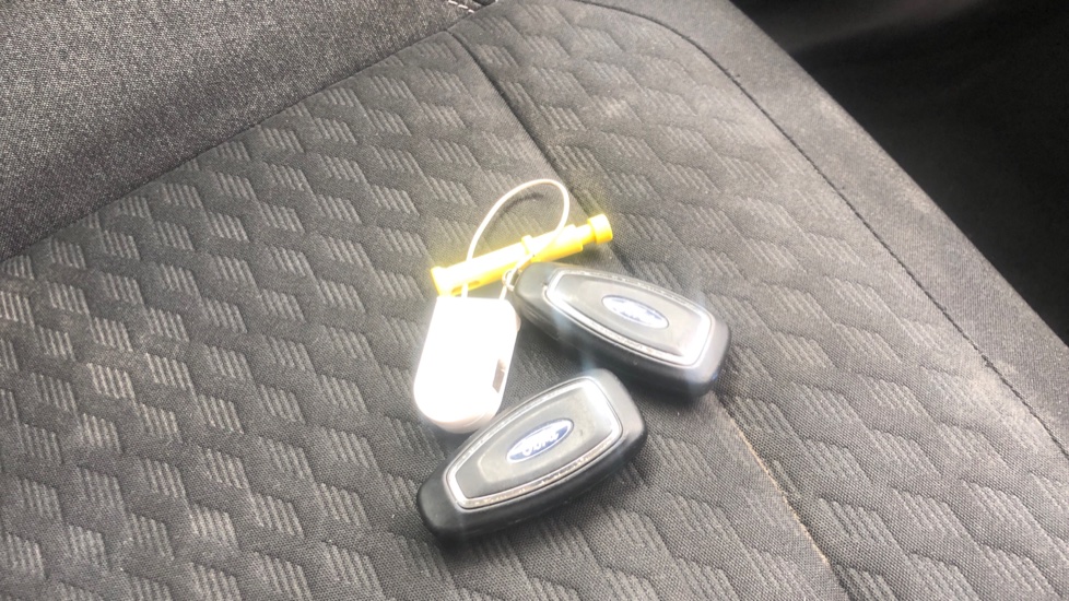 Ford Puma 1.0 EcoBoost Hybrid mHEV Titanium 5dr Petrol Hatchback - Image 20