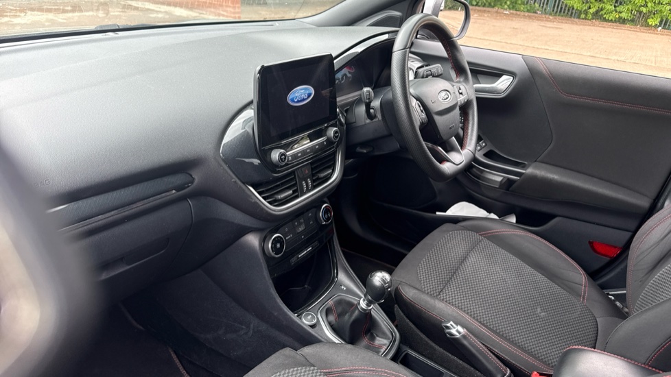 Ford Puma 1.0 EcoBoost Hybrid mHEV 155 ST-Line 5dr Petrol Hatchback - Image 9