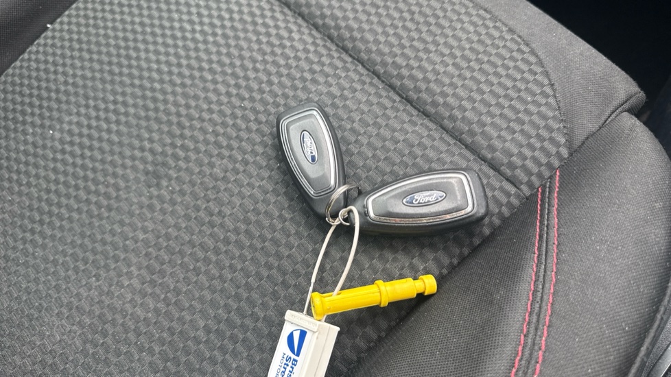 Ford Puma 1.0 EcoBoost Hybrid mHEV 155 ST-Line 5dr Petrol Hatchback - Image 19