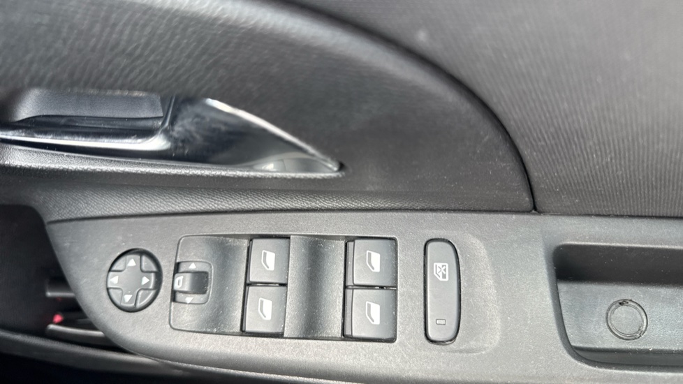 Vauxhall Corsa 1.2 SE Edition 5dr Petrol Hatchback - Image 22