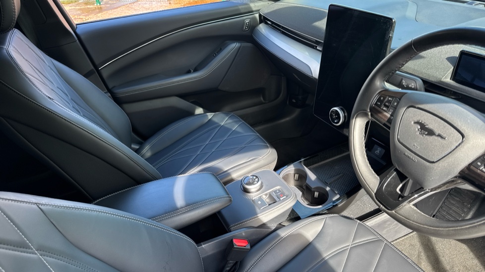 Ford Mustang Mach-E 198kW Standard Range 70kWh RWD 5dr Auto Electric Estate - Image 14