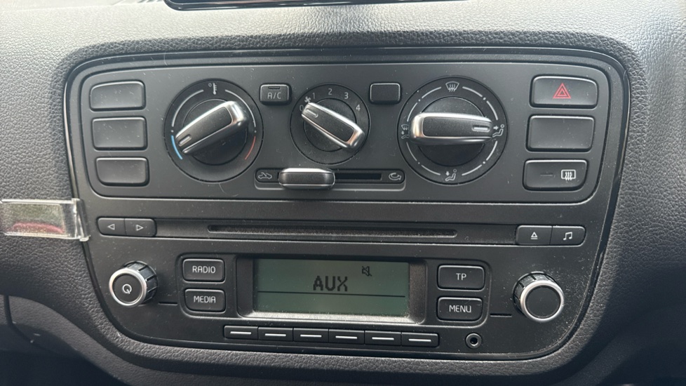 Skoda CITIGO 1.0 MPI Colour Edition 3dr Petrol Hatchback - Image 23