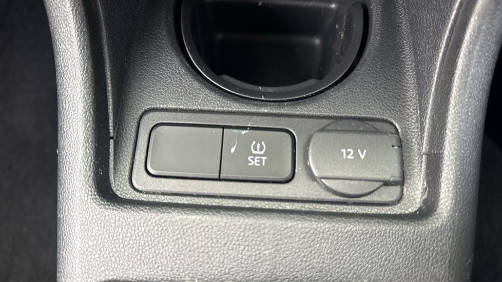 Skoda CITIGO 1.0 MPI Colour Edition 3dr Petrol Hatchback - Image 24