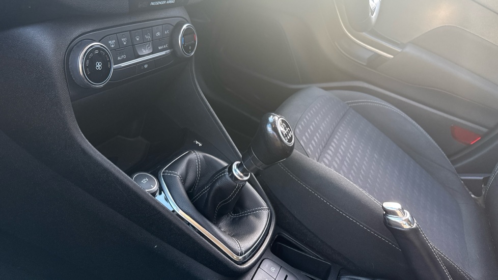 Ford Fiesta 1.0 EcoBoost Titanium 5dr Petrol Hatchback - Image 13