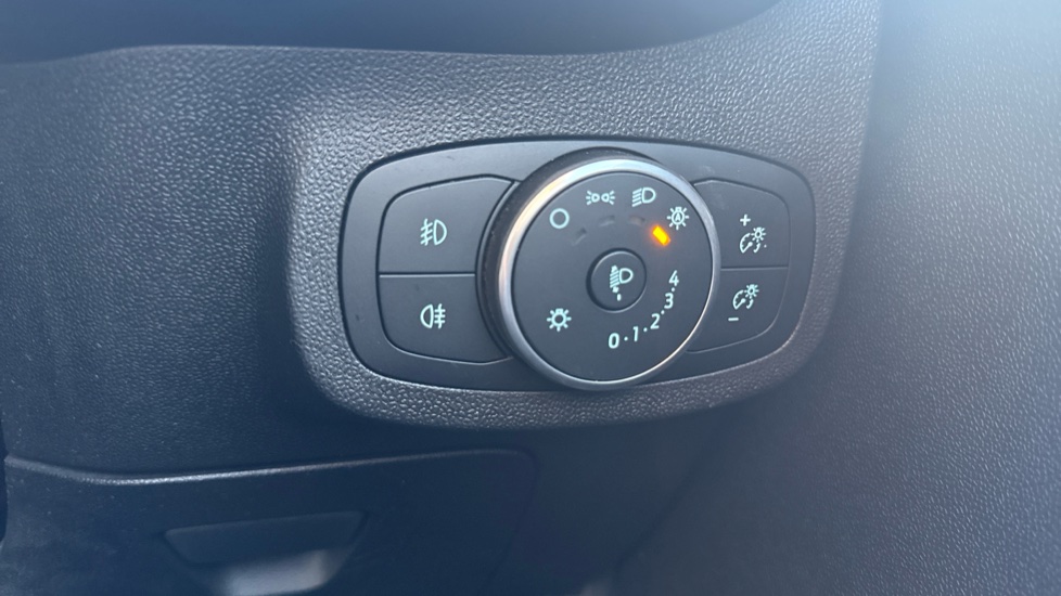 Ford Fiesta 1.0 EcoBoost Titanium 5dr Petrol Hatchback - Image 22