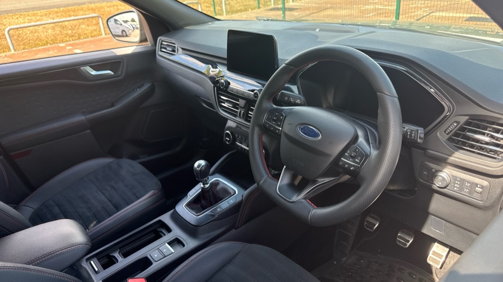 Ford Kuga 1.5 EcoBlue ST-Line Edition 5dr Diesel Estate - Image 11