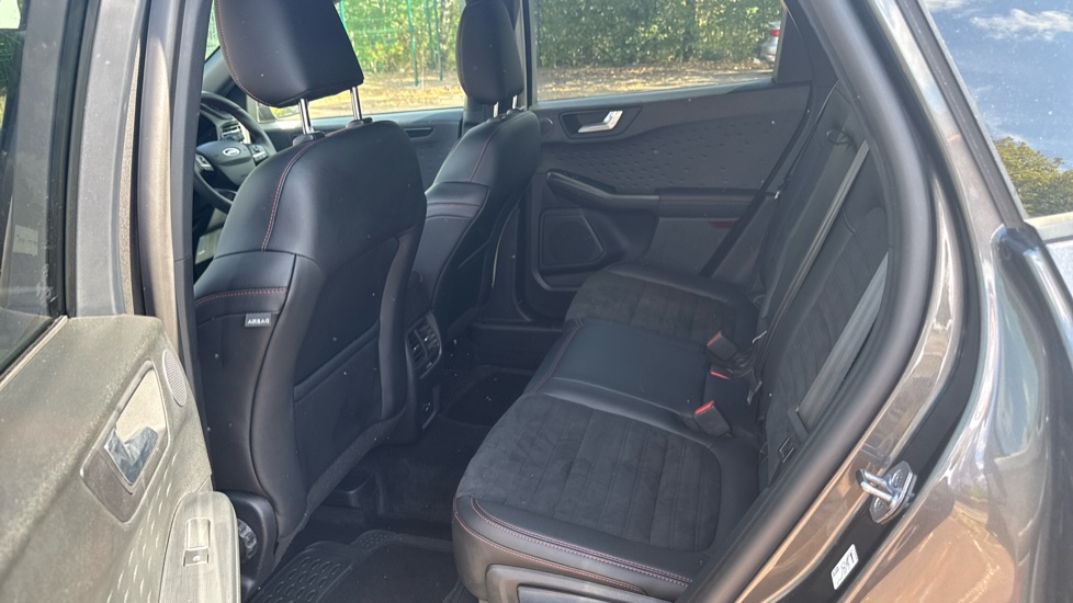 Ford Kuga 1.5 EcoBlue ST-Line Edition 5dr Diesel Estate - Image 16
