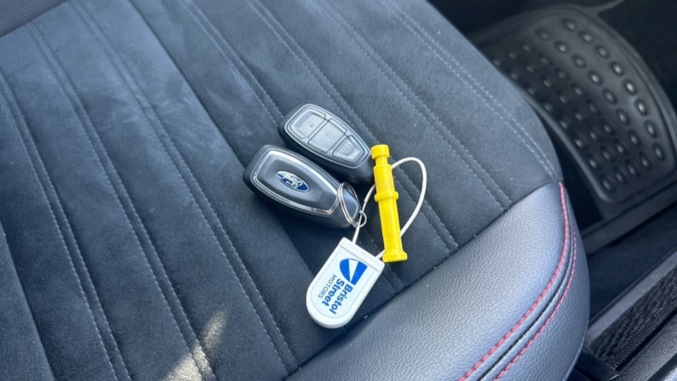 Ford Kuga 1.5 EcoBlue ST-Line Edition 5dr Diesel Estate - Image 20