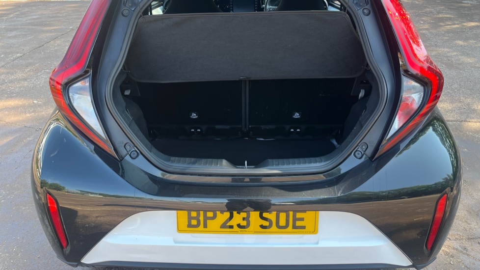 Toyota Aygo X 1.0 VVT-i Edge 5dr Petrol Hatchback - Image 4