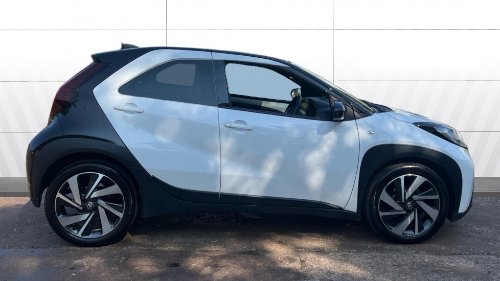Toyota Aygo X 1.0 VVT-i Edge 5dr Petrol Hatchback - Image 5