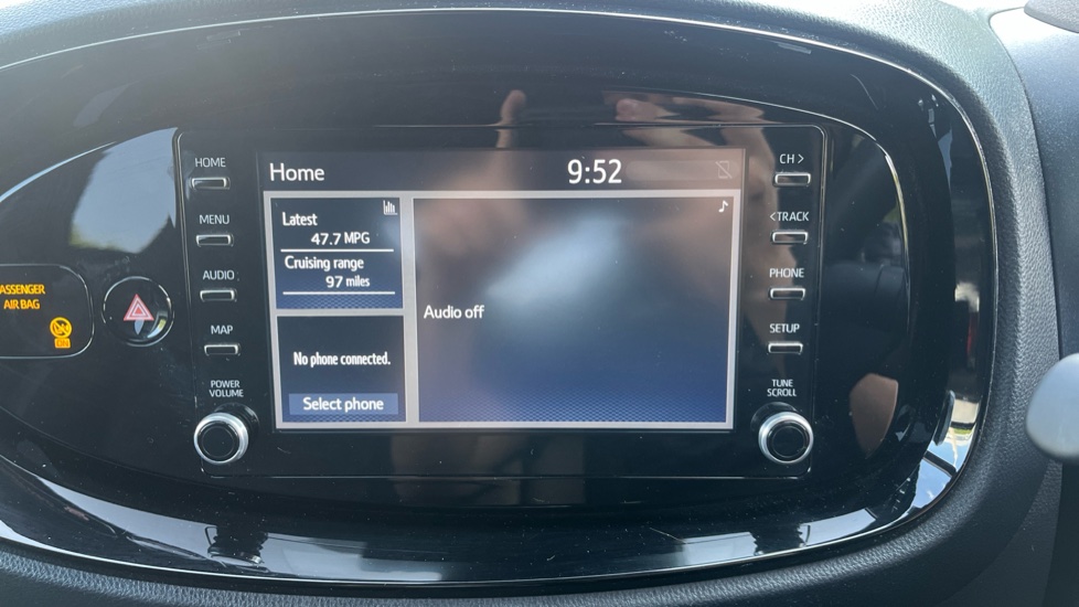 Toyota Aygo X 1.0 VVT-i Edge 5dr Petrol Hatchback - Image 12