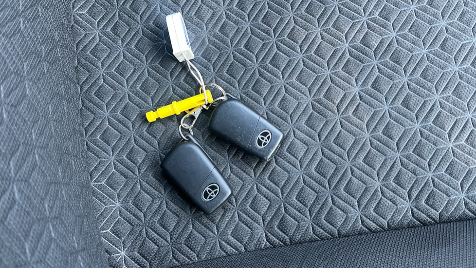 Toyota Aygo X 1.0 VVT-i Edge 5dr Petrol Hatchback - Image 20