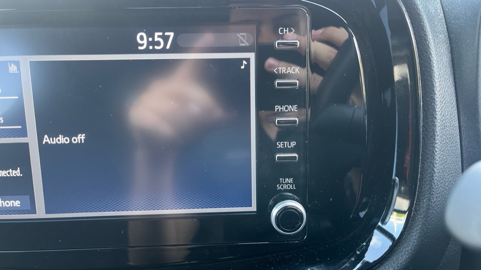 Toyota Aygo X 1.0 VVT-i Edge 5dr Petrol Hatchback - Image 30