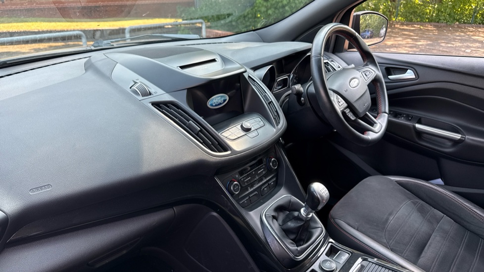 Ford Kuga 1.5 TDCi ST-Line 5dr 2WD Diesel Estate - Image 9