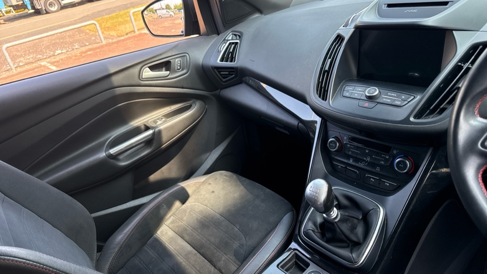 Ford Kuga 1.5 TDCi ST-Line 5dr 2WD Diesel Estate - Image 14