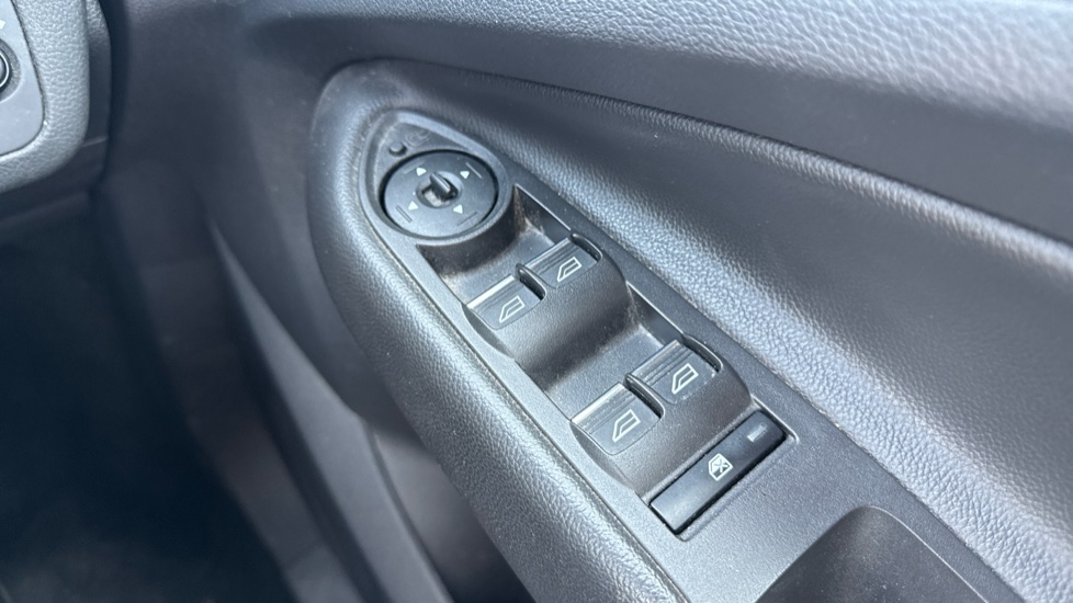 Ford Kuga 1.5 TDCi ST-Line 5dr 2WD Diesel Estate - Image 21