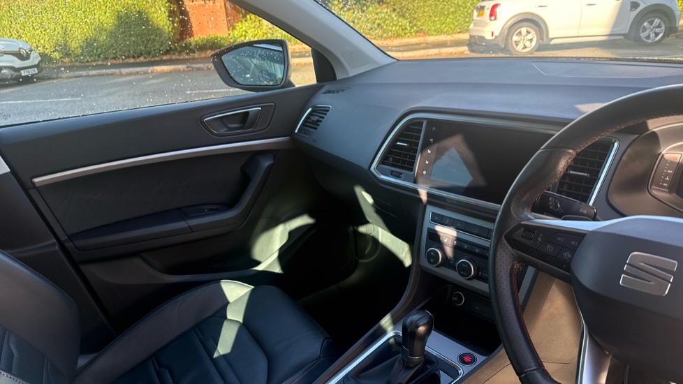SEAT Ateca 1.5 TSI EVO FR Sport 5dr DSG Petrol Estate - Image 14