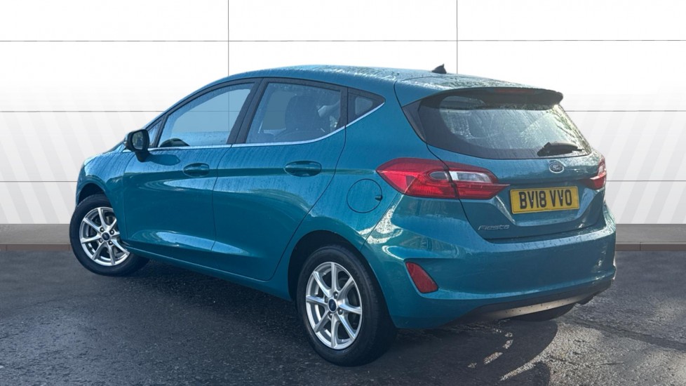 Ford Fiesta 1.1 Zetec 5dr Petrol Hatchback - Image 2
