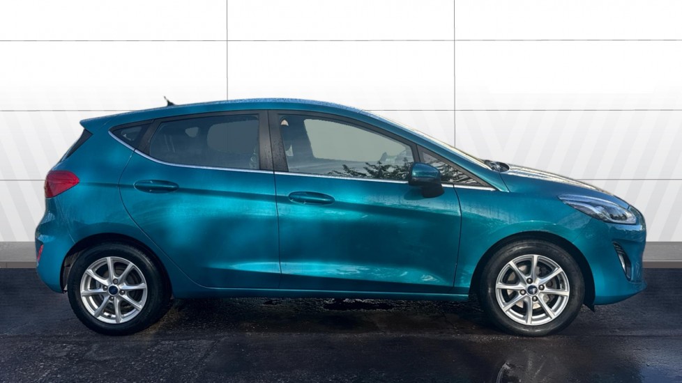 Ford Fiesta 1.1 Zetec 5dr Petrol Hatchback - Image 5