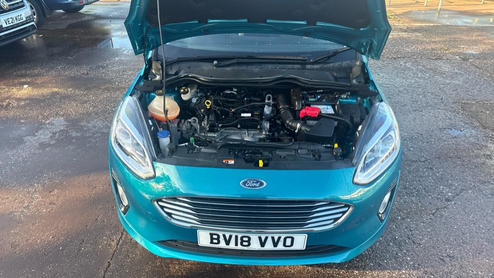 Ford Fiesta 1.1 Zetec 5dr Petrol Hatchback - Image 8