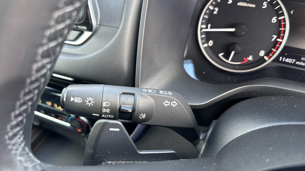 Nissan Qashqai 1.3 DiG-T MH 158 Acenta Premium 5dr Xtronic Petrol Hatchback - Image 23