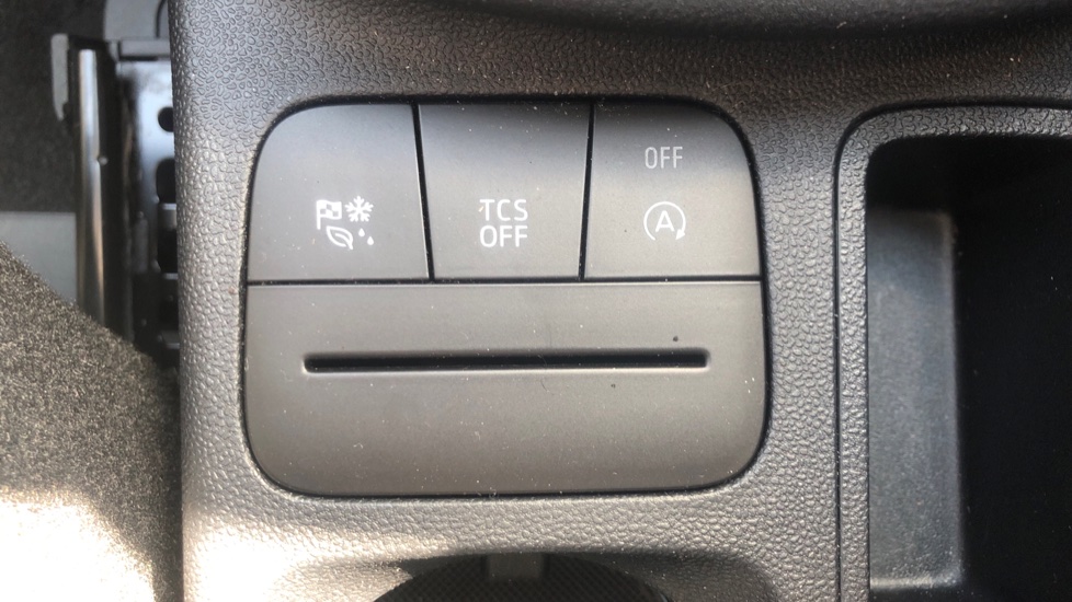 Ford Puma 1.0 EcoBoost Hybrid mHEV Titanium 5dr DCT Petrol Hatchback - Image 28