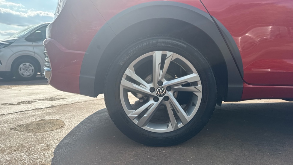 Volkswagen Taigo 1.0 TSI 110 R-Line 5dr DSG Petrol Hatchback - Image 7