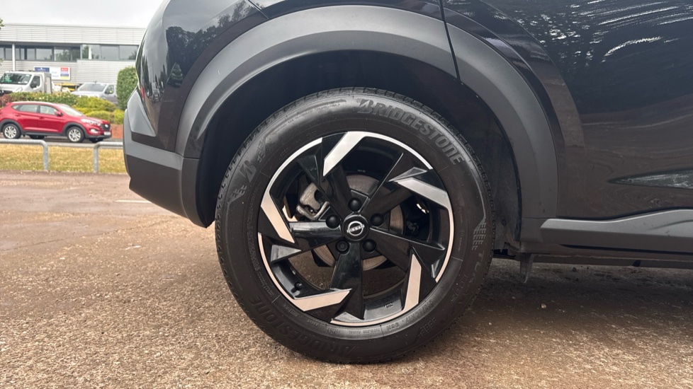 Nissan Juke 1.6 Hybrid N-Connecta 5dr Auto Hybrid Hatchback - Image 7