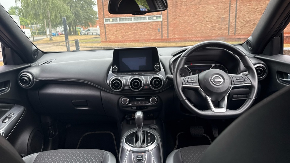 Nissan Juke 1.6 Hybrid N-Connecta 5dr Auto Hybrid Hatchback - Image 10