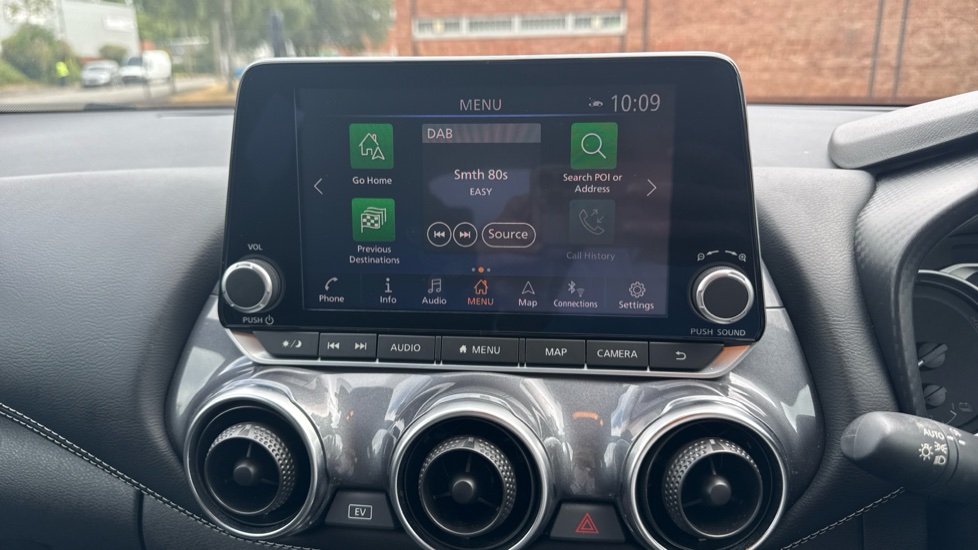 Nissan Juke 1.6 Hybrid N-Connecta 5dr Auto Hybrid Hatchback - Image 12