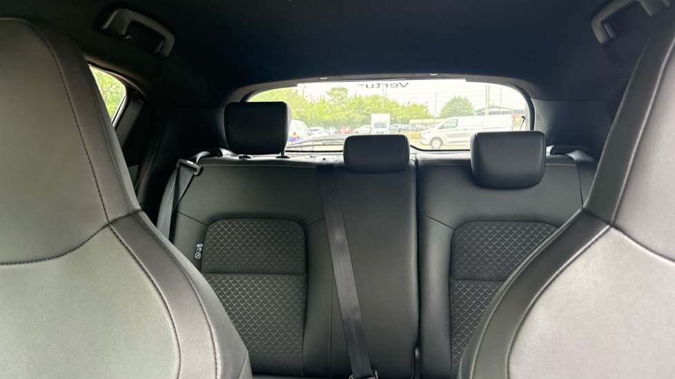Nissan Juke 1.6 Hybrid N-Connecta 5dr Auto Hybrid Hatchback - Image 15