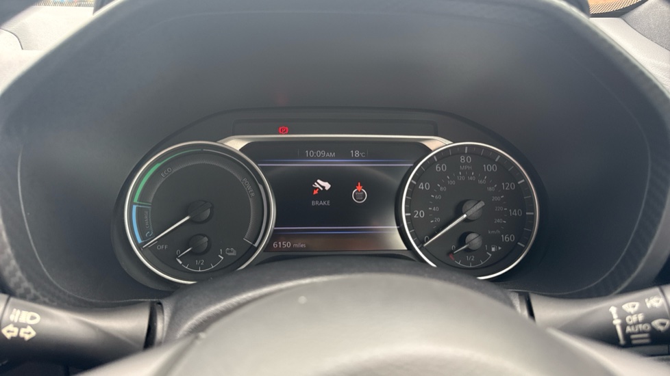 Nissan Juke 1.6 Hybrid N-Connecta 5dr Auto Hybrid Hatchback - Image 18