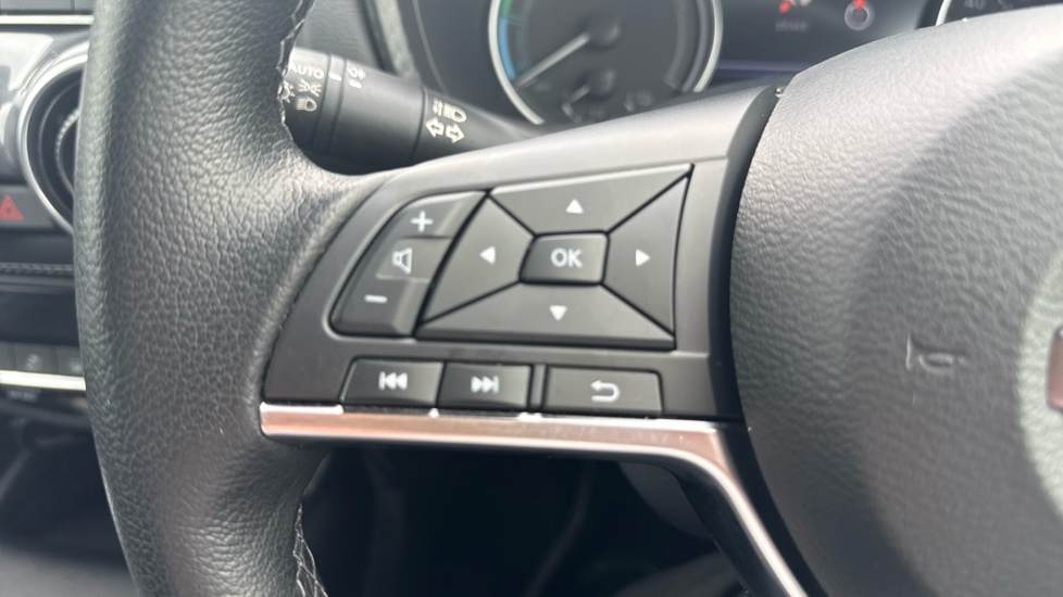 Nissan Juke 1.6 Hybrid N-Connecta 5dr Auto Hybrid Hatchback - Image 24