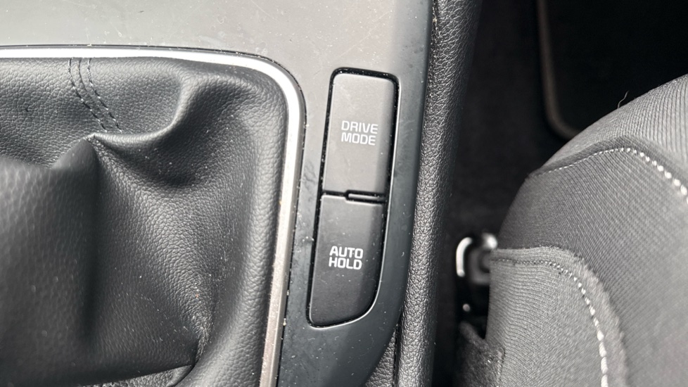 Kia Sportage 1.6T GDi ISG 2 5dr Petrol Estate - Image 30