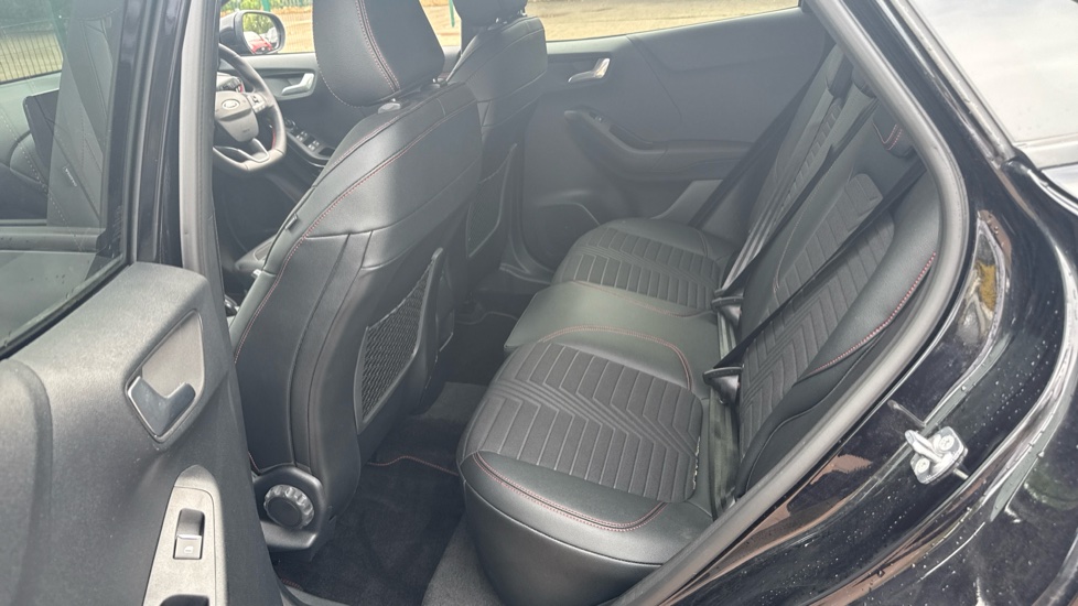 Ford Puma 1.0 EcoBoost Hybrid mHEV 155 ST-Line X 5dr Petrol Hatchback - Image 16
