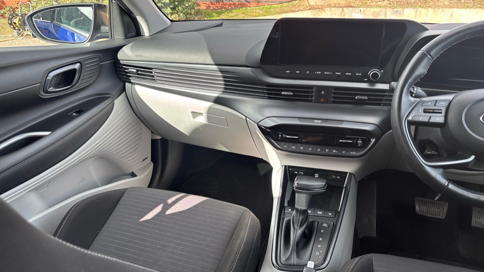 Hyundai i20 1.0T GDi 48V MHD Ultimate 5dr DCT Petrol Hatchback - Image 14