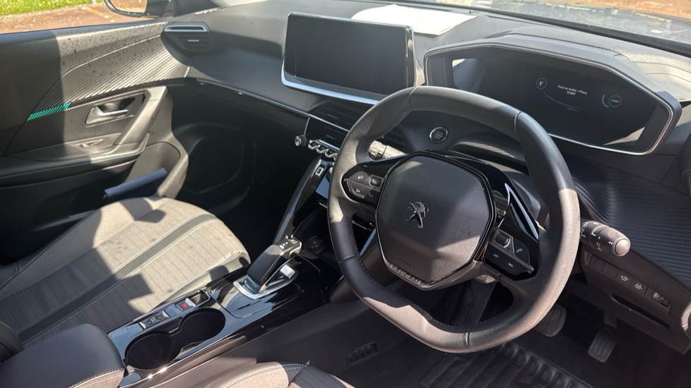 Peugeot 2008 100kW Allure Premium 50kWh 5dr Auto Electric Estate - Image 11