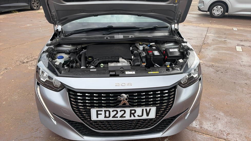 Peugeot 208 1.2 PureTech 100 Allure Premium 5dr Petrol Hatchback - Image 22
