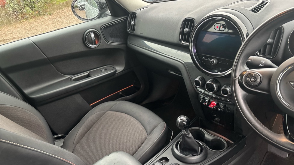 MINI Countryman 1.5 Cooper Classic 5dr Petrol Hatchback - Image 14