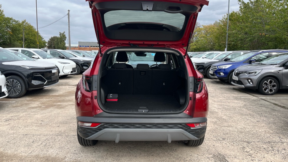Hyundai TUCSON 1.6 TGDi Premium 5dr 2WD Petrol Estate - Image 4