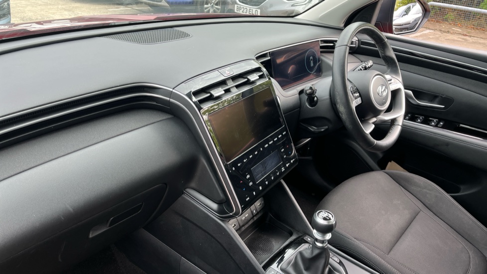 Hyundai TUCSON 1.6 TGDi Premium 5dr 2WD Petrol Estate - Image 9