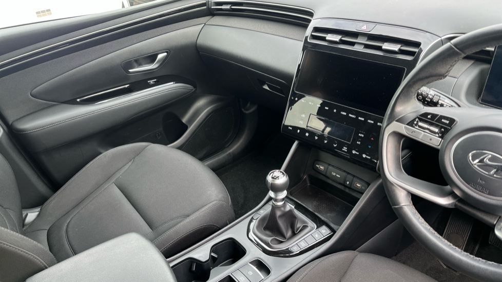 Hyundai TUCSON 1.6 TGDi Premium 5dr 2WD Petrol Estate - Image 14