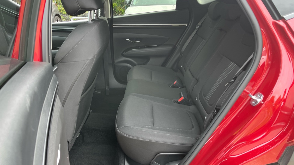 Hyundai TUCSON 1.6 TGDi Premium 5dr 2WD Petrol Estate - Image 16