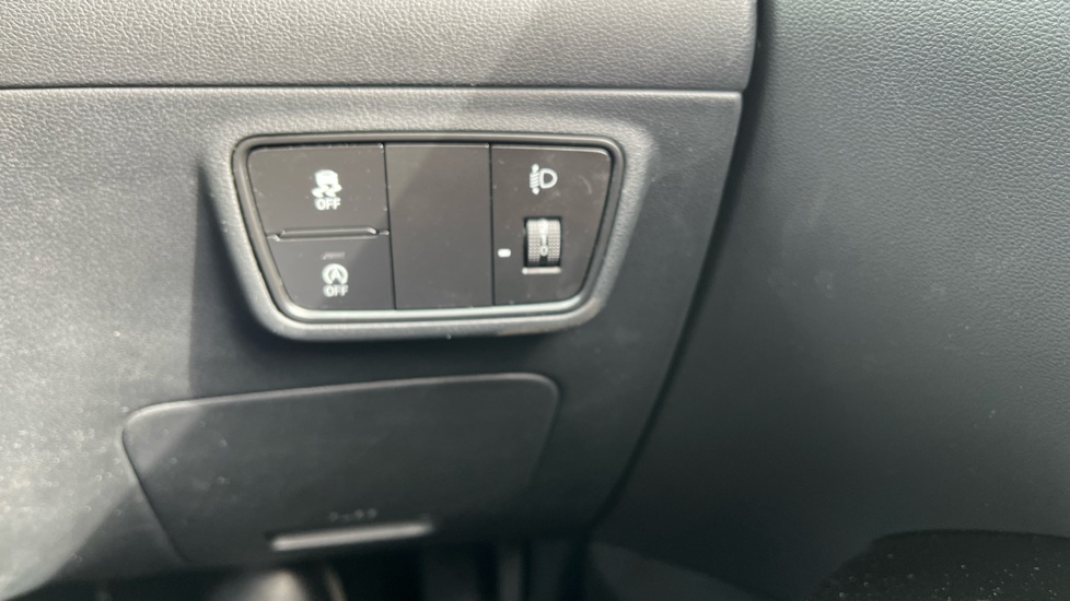 Hyundai TUCSON 1.6 TGDi Premium 5dr 2WD Petrol Estate - Image 28