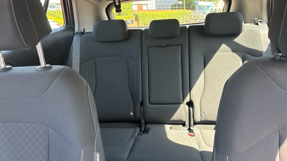 Kia Sportage 1.6T GDi ISG 2 5dr Petrol Estate - Image 15